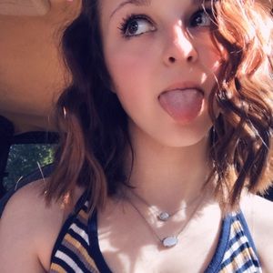 Meet your Posher, Devyn